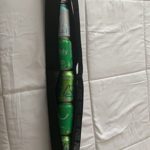 Over the shoulder beverage holder - Picture 2 of 3